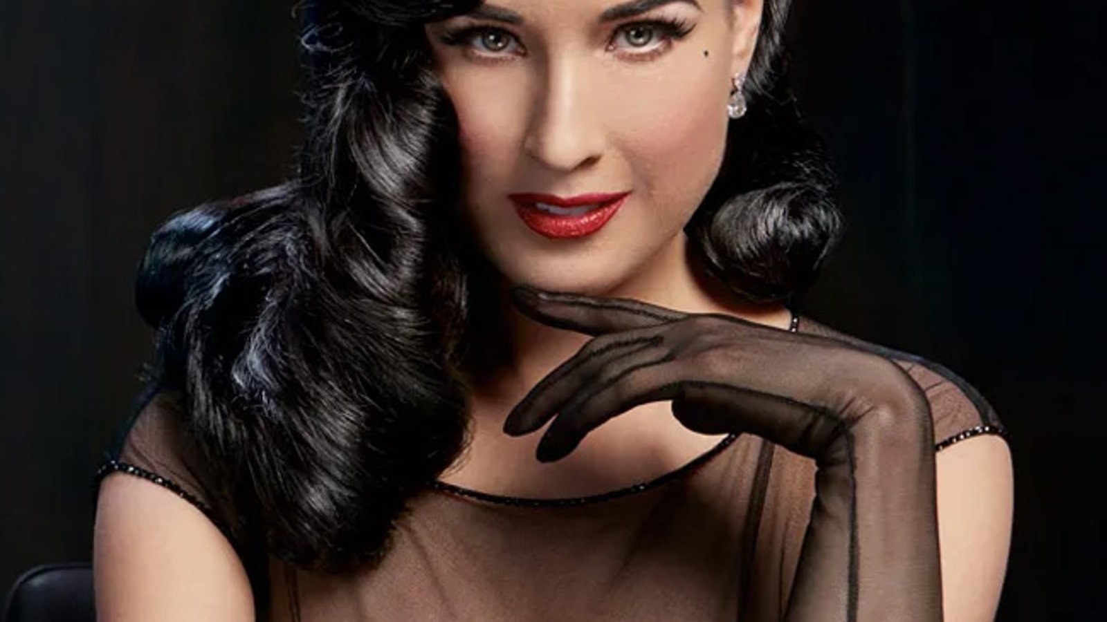 Dita Von Teese - Wellington